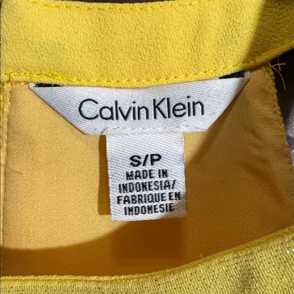Calvin Klein Vibrant Yellow Top - Picture 2 of 8